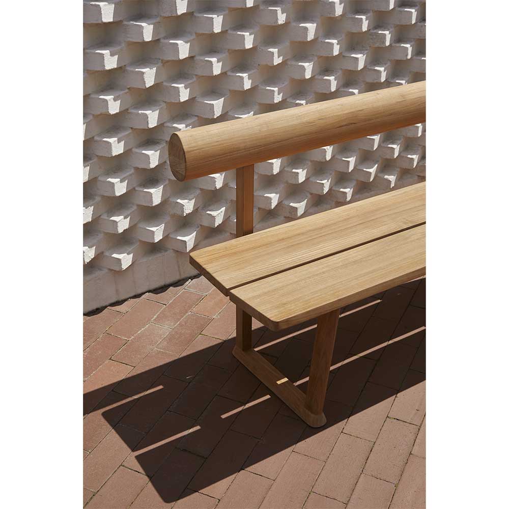 Banco Outdoor Bench