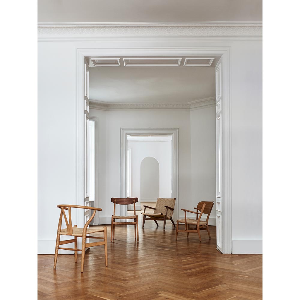 CH22 Lounge Chair - Oak