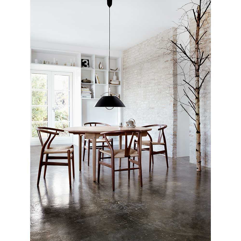 CH337 Dining Table - Beech