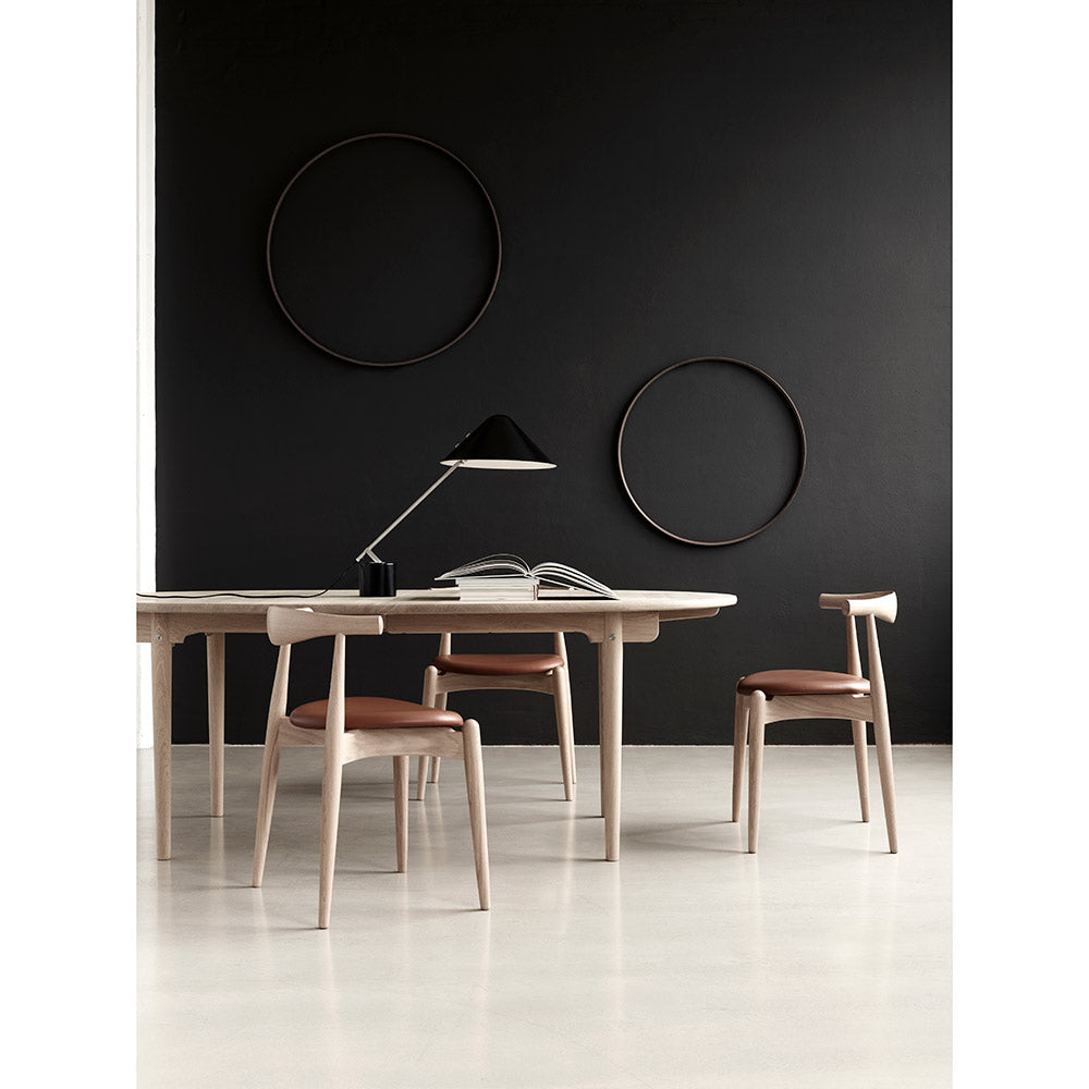 CH338 Dining Table - Beech