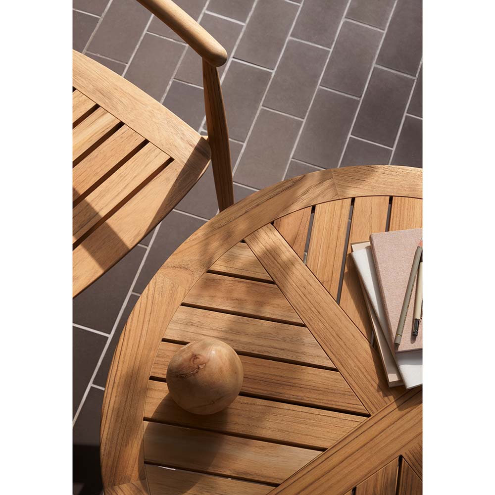 E022 Embrace Outdoor Table - 31.5"W