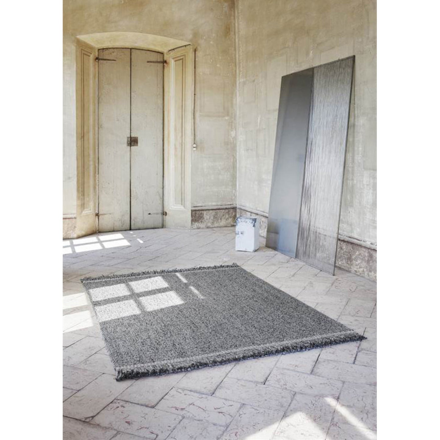 Elmo Rectangular Rug - Gray