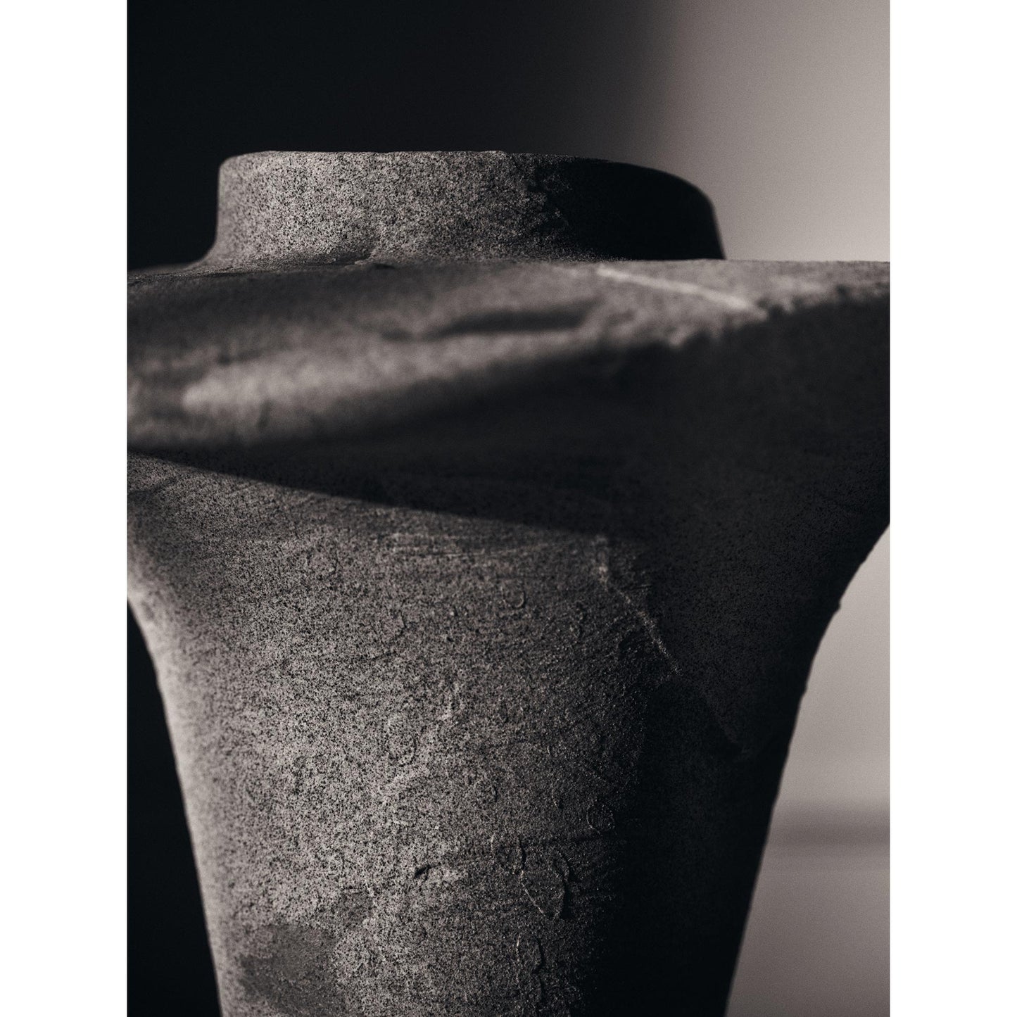 Evio Vase - Burnt Umber