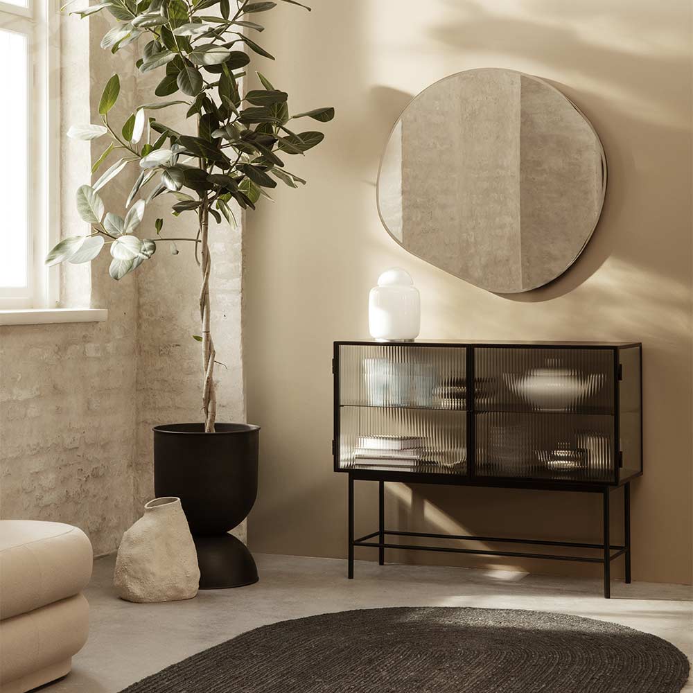 Hourglass Pot - Medium