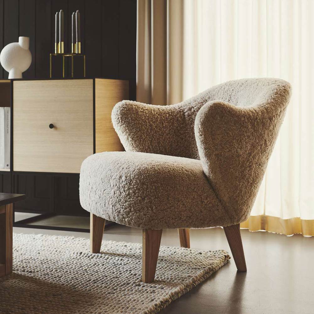 Ingeborg Lounge Chair - Honey Sheepskin, Natural Oak