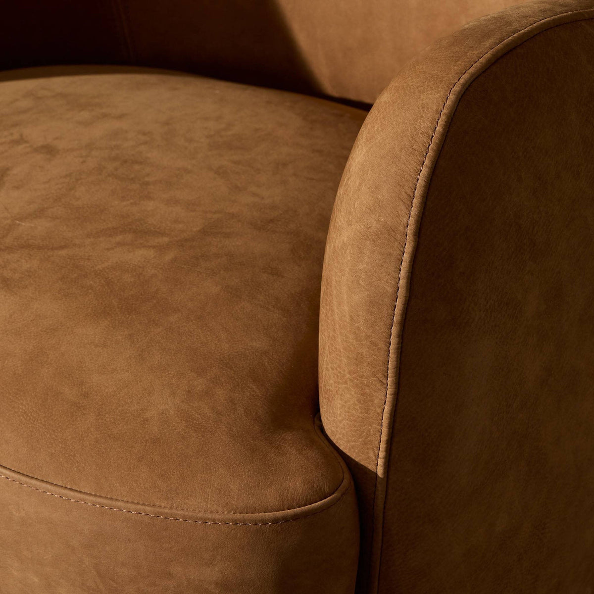 Julius Swivel Chair - Nubuck Cognac