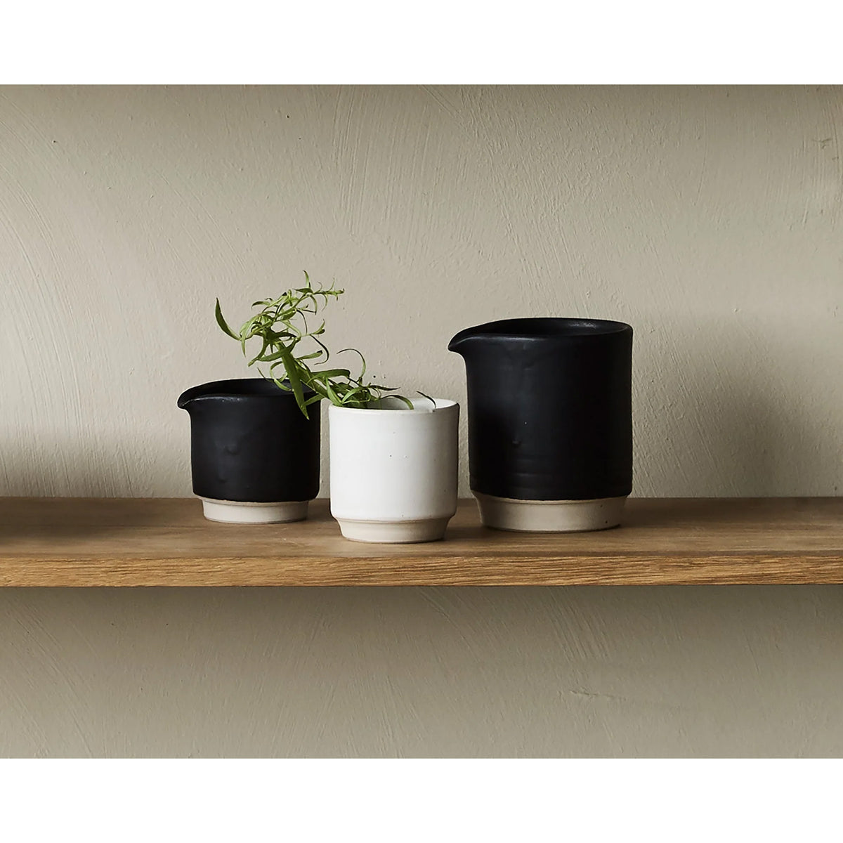 Otto Ceramic Jug - Black, Medium