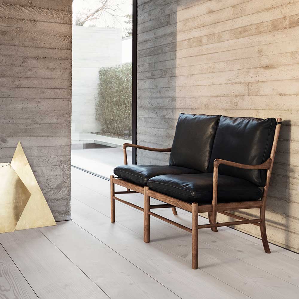 OW449-2 Colonial Sofa - Leather Sif 98, Oak Black Painted