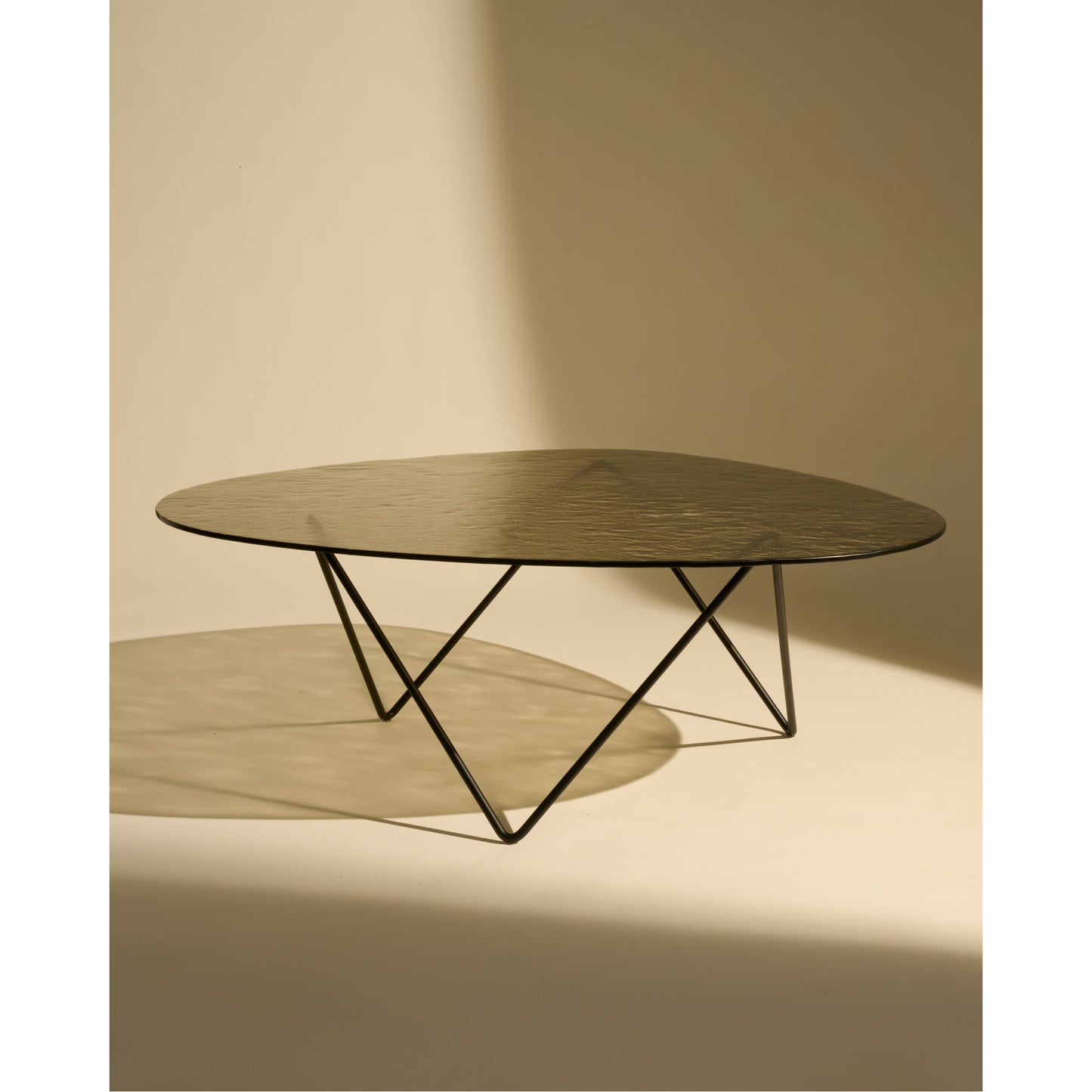 Pedrera Coffee Table - Transparent Glass, Black Base