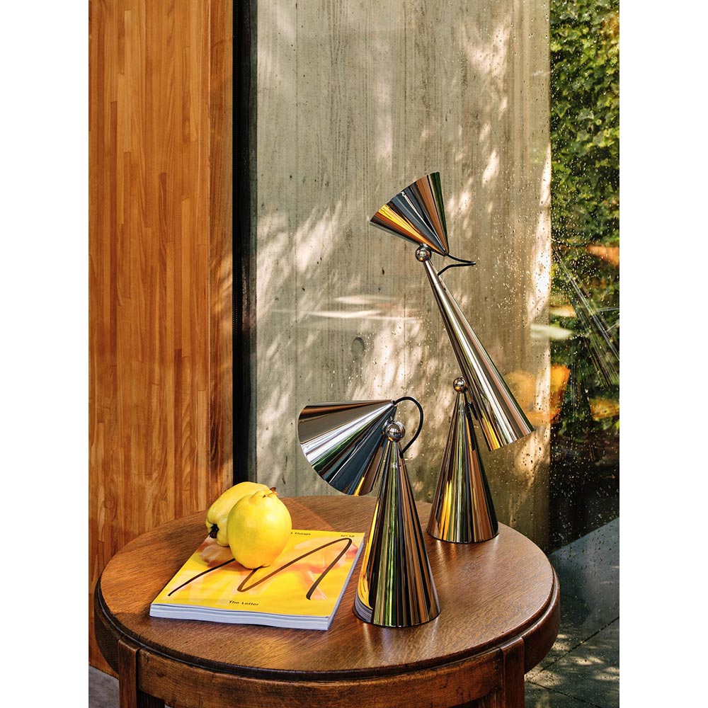 Pose Table Lamp