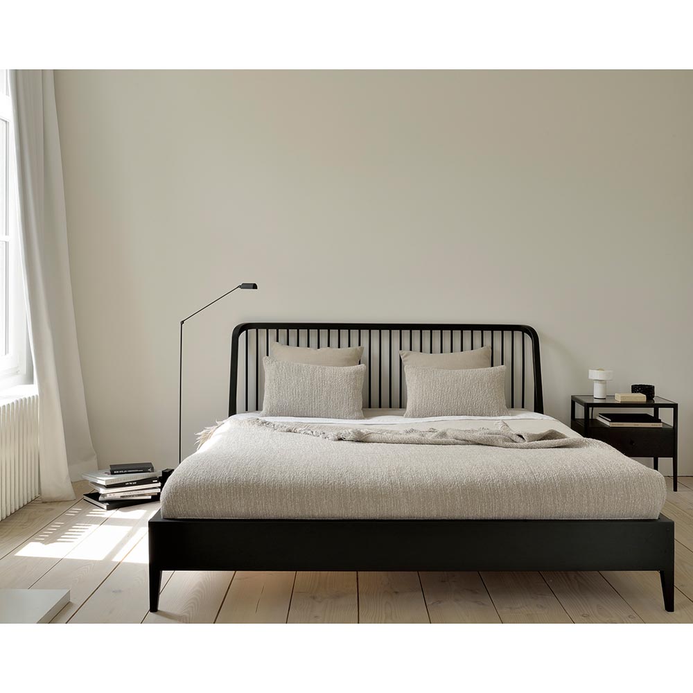 Spindle Bed - Black Oak