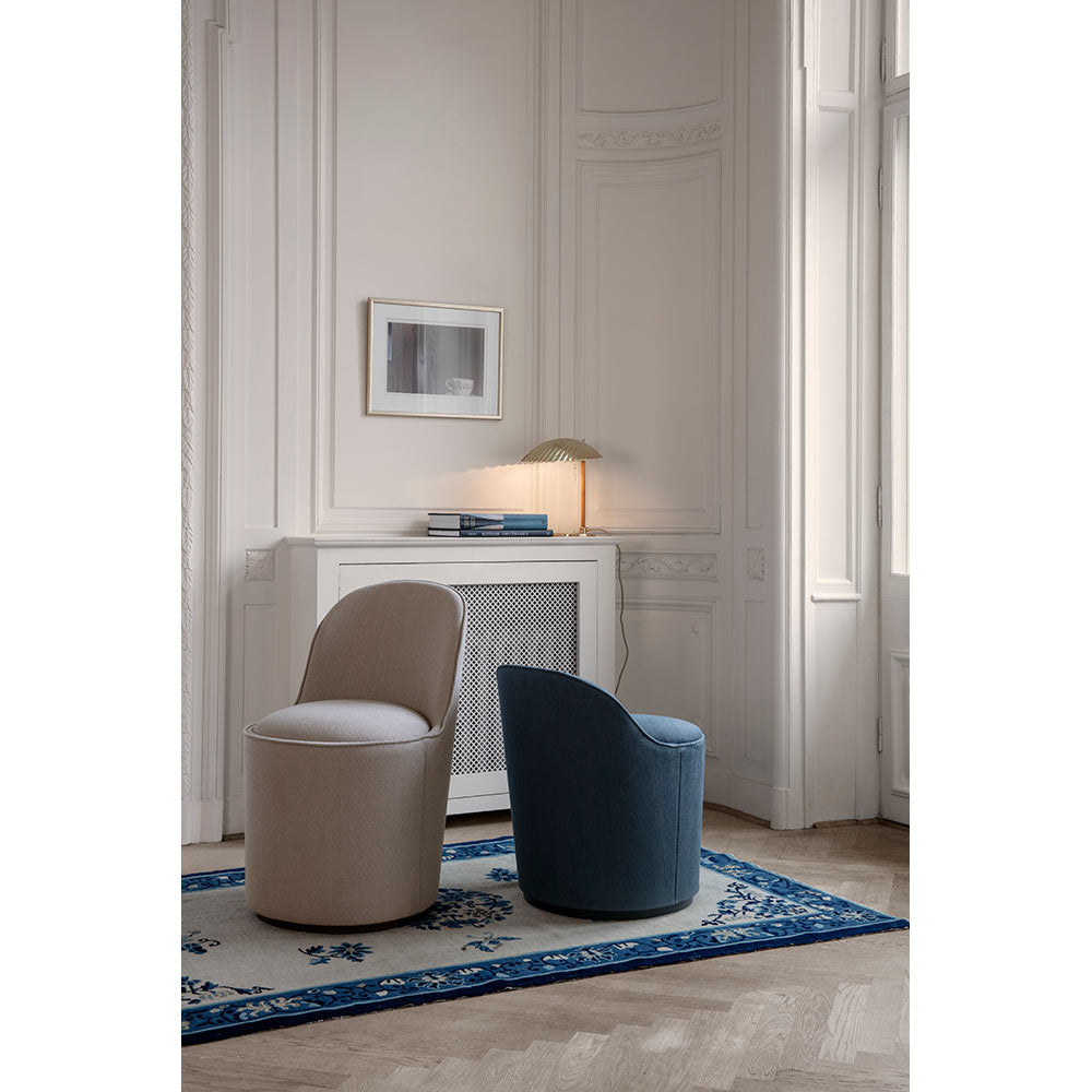 Tail Fully Upholstered Low Back Dining Chair