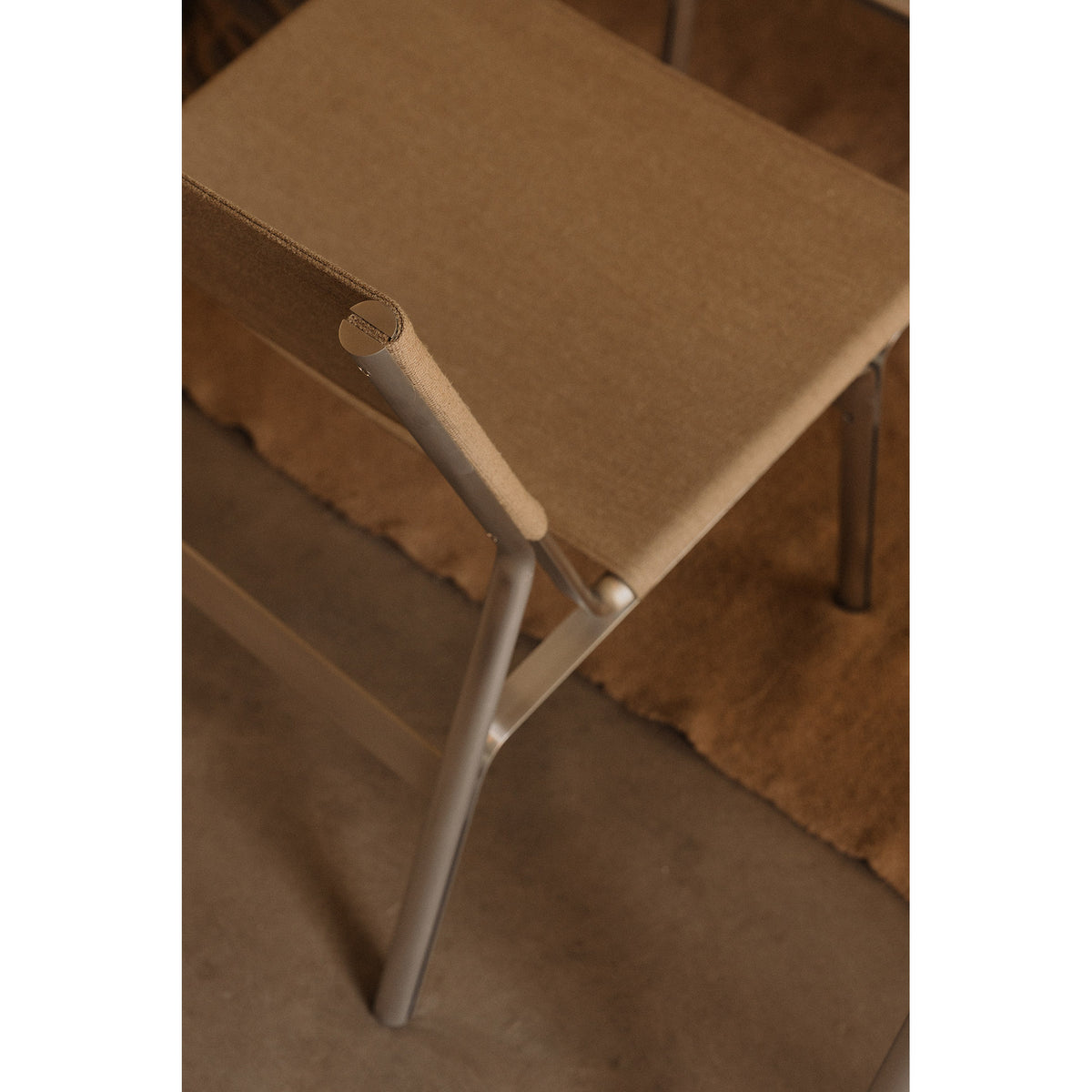 Union Easy Chair - Sandstone Linen, Aluminum