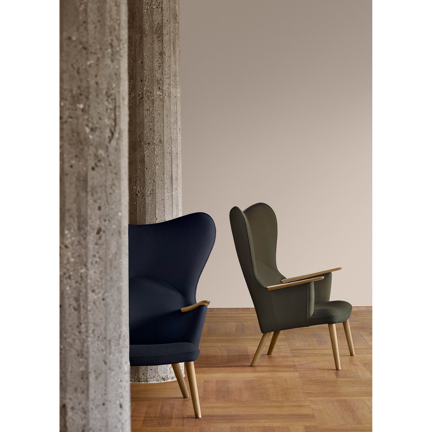 CH78 Mama Bear Lounge Chair