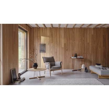 E015 Embrace Lounge Chair
