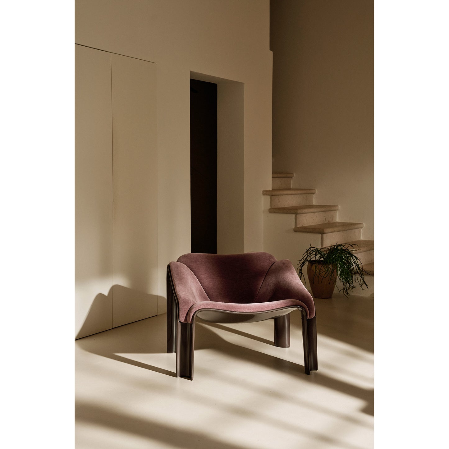 F300 Lounge Chair - Front Upholstered