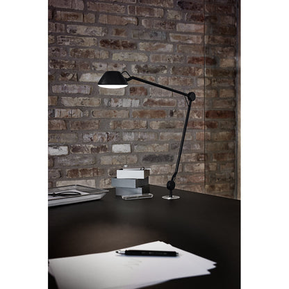 AQ01 Grommet Mount Lamp - Black