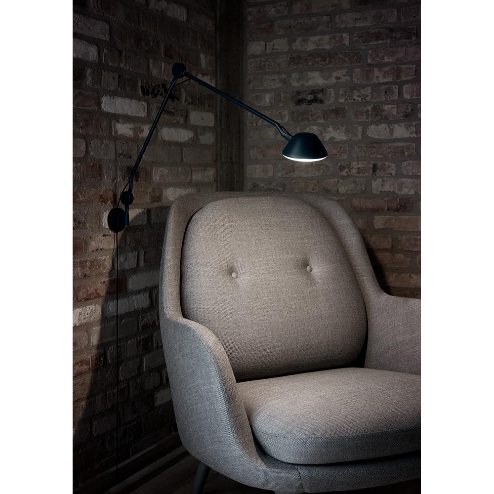 AQ01 Wall Lamp - Black