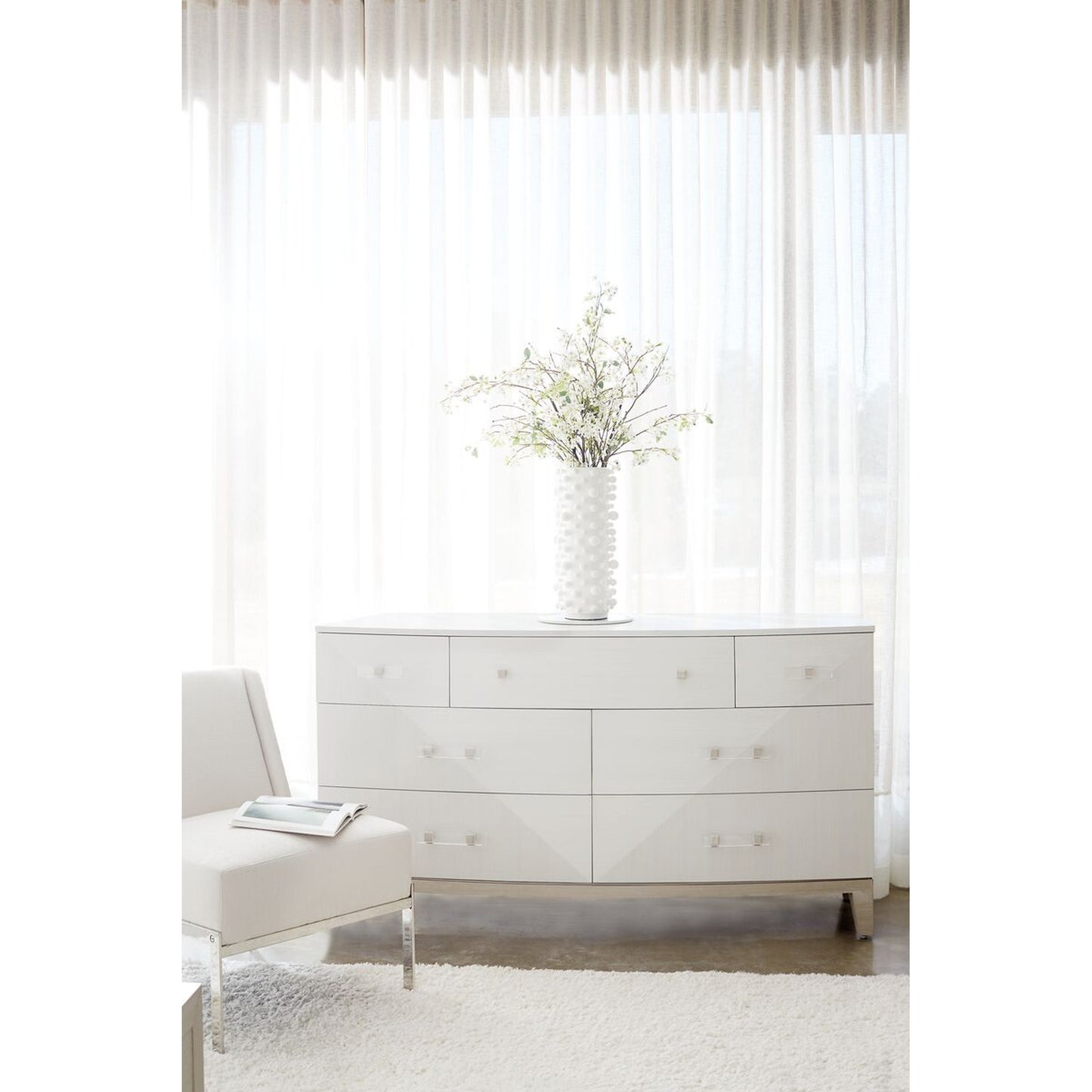 Axiom Dresser
