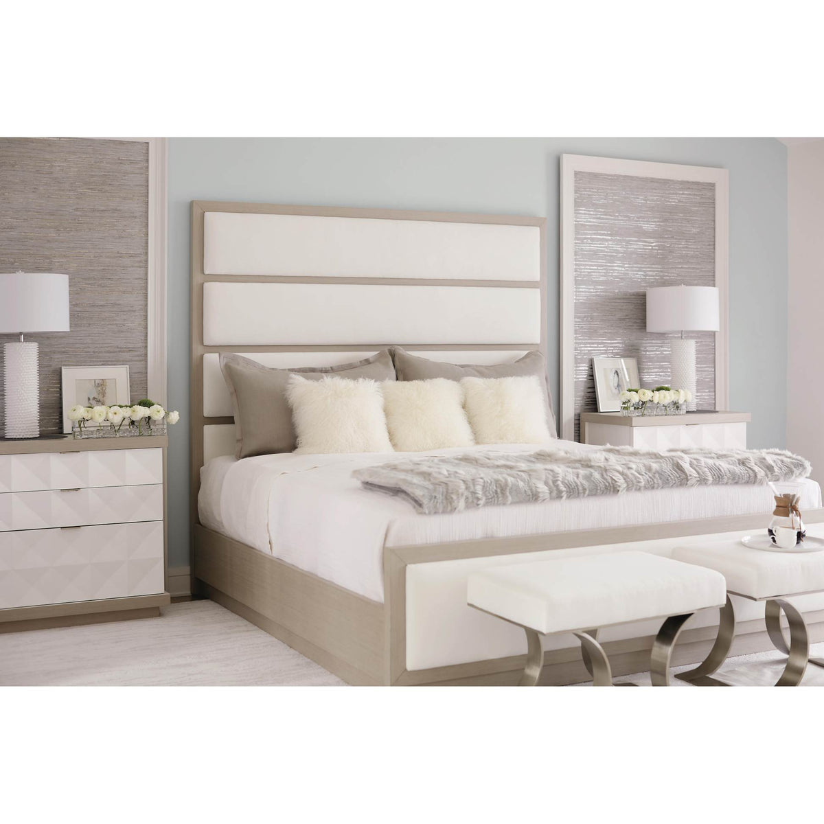 Axiom Linear Panel Bed