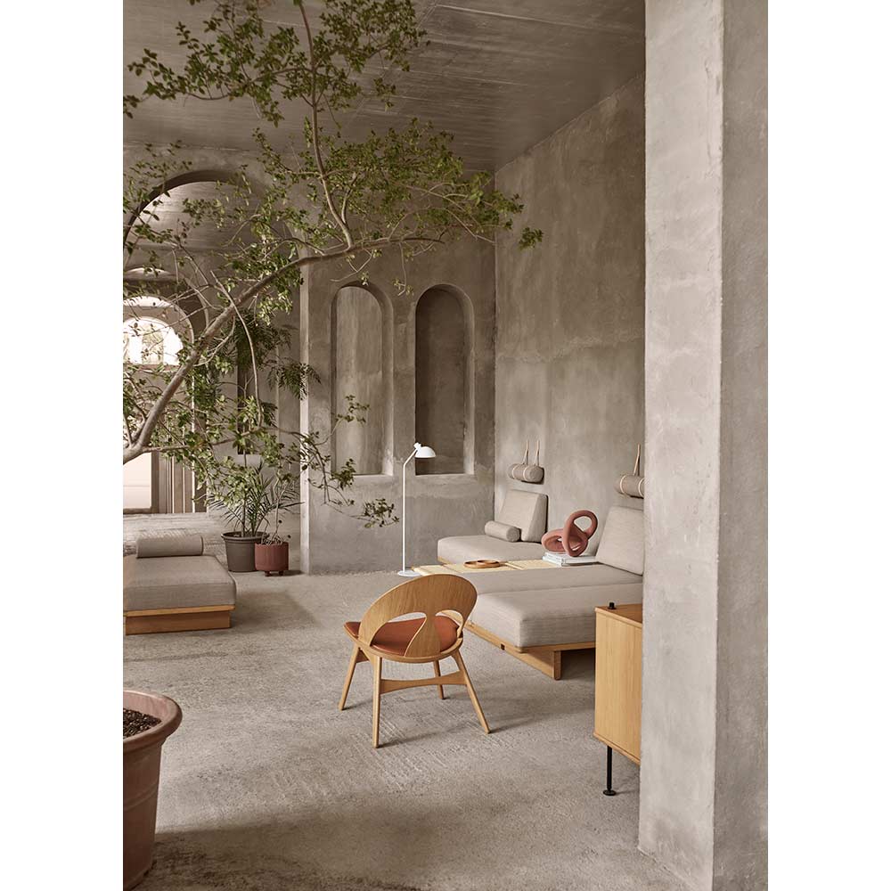 BM0865 Daybed With Back Cushion And Round Cushion With Leather Straps - 1x2