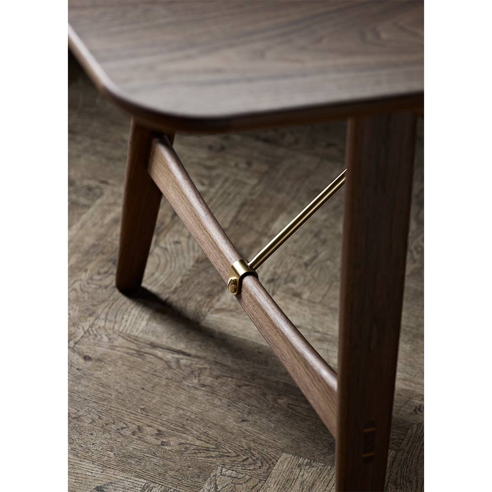 BM1160 Hunting Dining Table