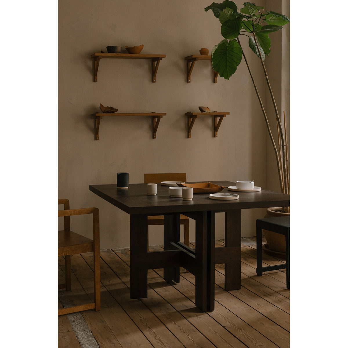 Bracket Shelf - Warm Brown Pine, Large