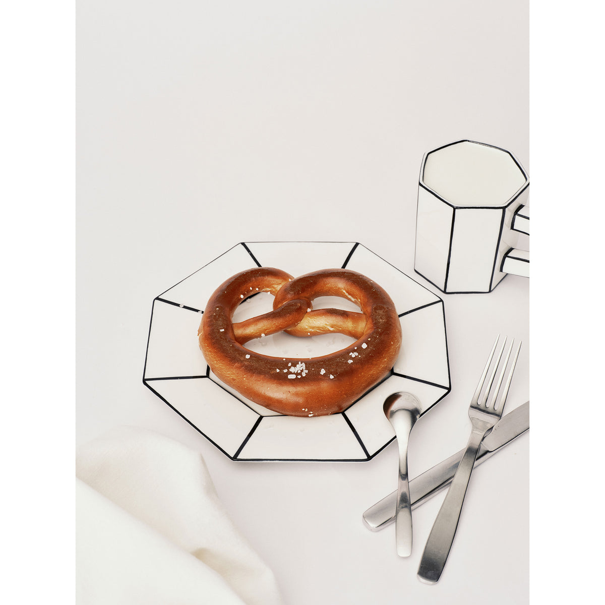 Carte Blanche Black and White Dessert Plate - Set of 4