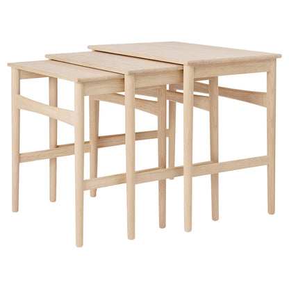 CH004 Nesting Tables - Oak