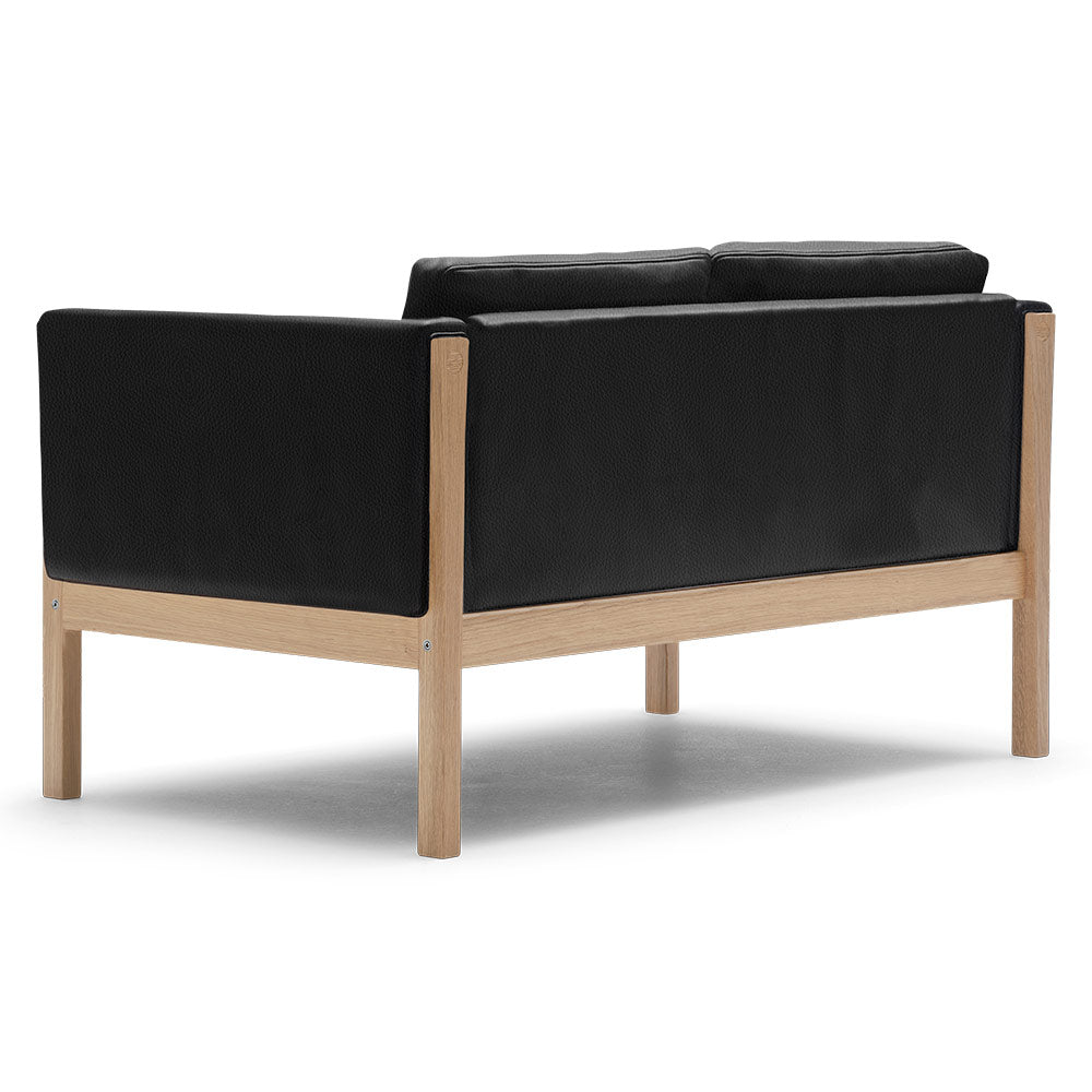 CH162 Sofa
