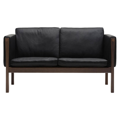 CH162 Sofa - Leather Thor 301, Walnut Oil