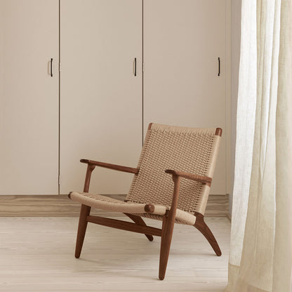 CH25 Easy Lounge Chair - Natural Paper Cord, Walnut Oil