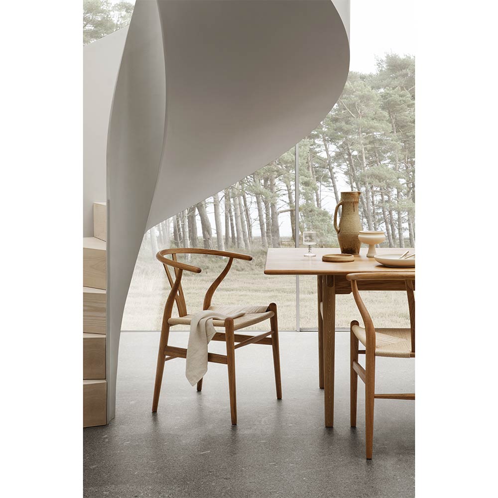 CH327 Dining Table