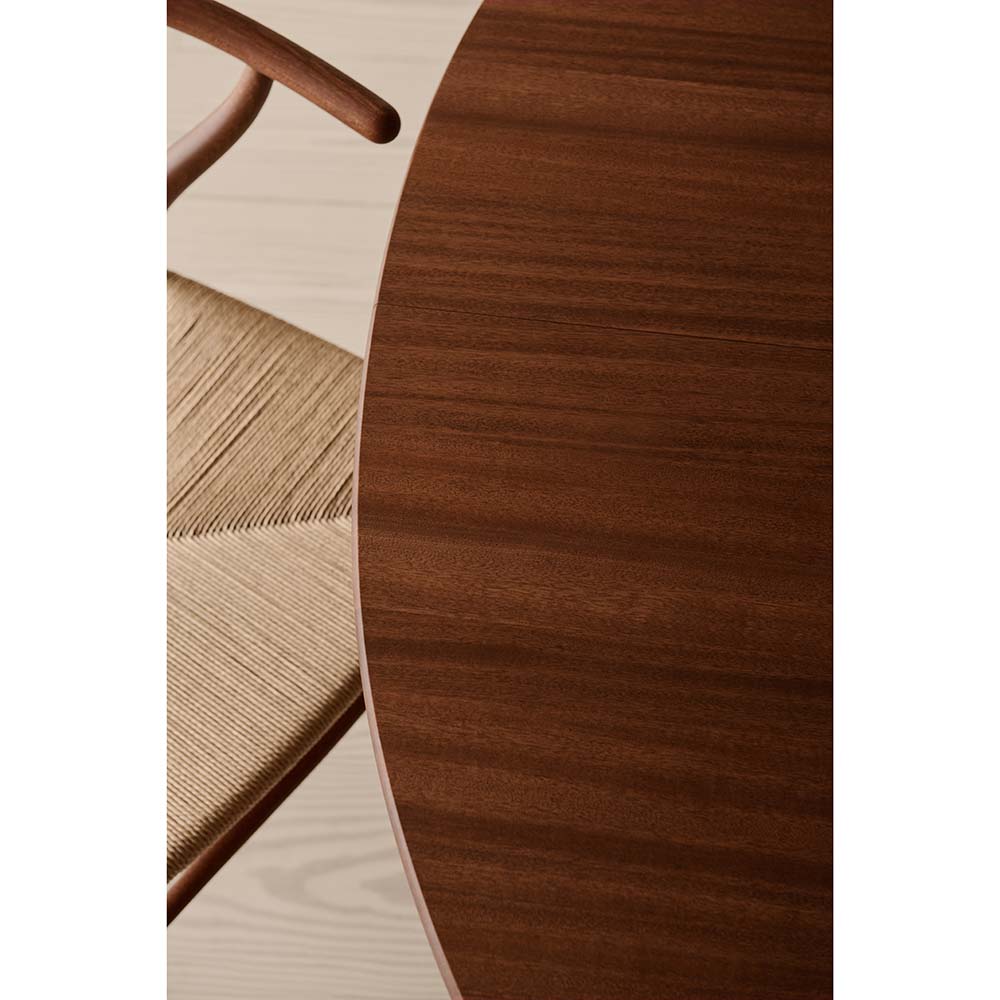CH338 Dining Table - Mahogany