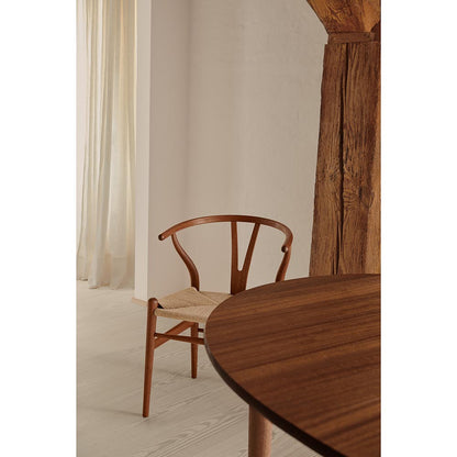 CH338 Dining Table - Mahogany