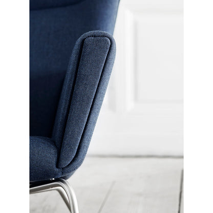 CH445 Wing Lounge Chair