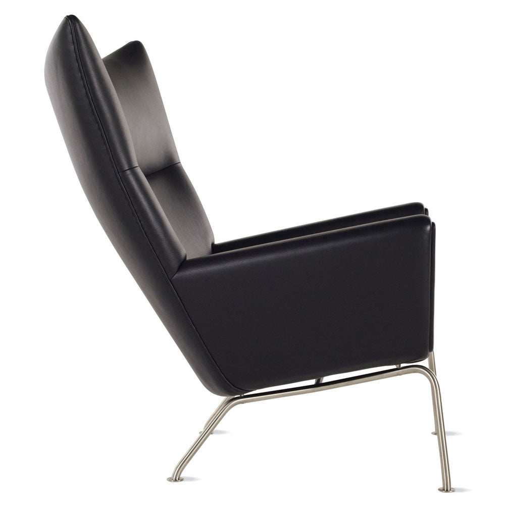 CH445 Wing Lounge Chair - Leather Loke 7150