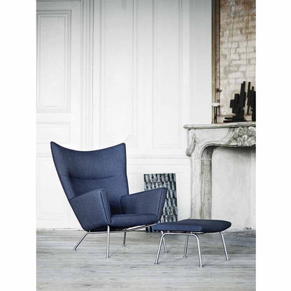 CH445 Wing Lounge Chair - Leather Loke 7150
