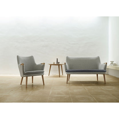 CH71 Lounge Chair
