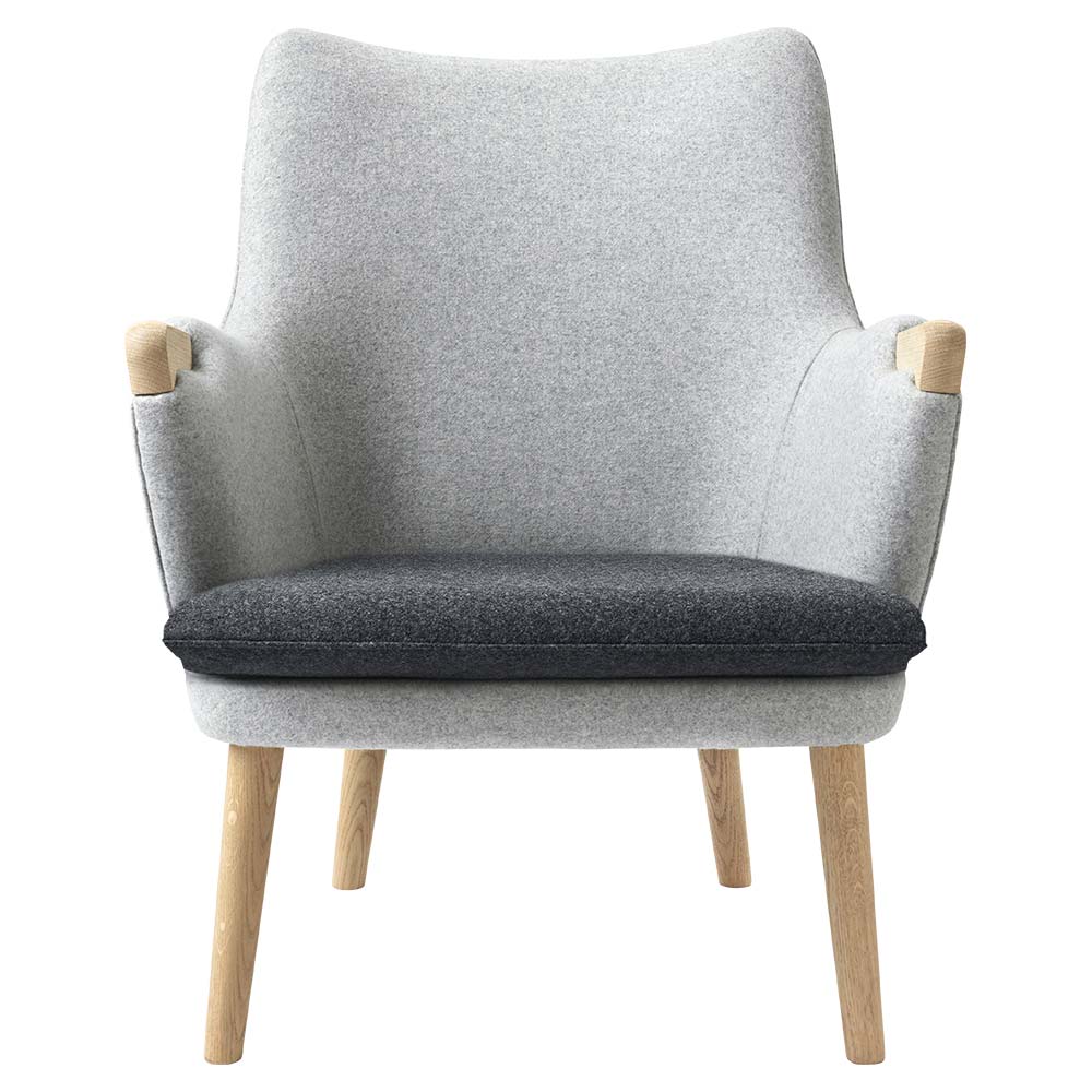 CH71 Lounge Chair