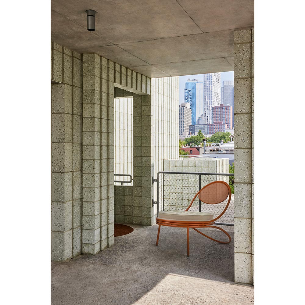 Copacabana Outdoor Lounge Chair - Leslie Stripe 040, International Orange Base