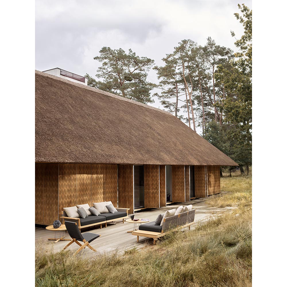 CU E500 Embrace Outdoor Modular Sofa - Pillow