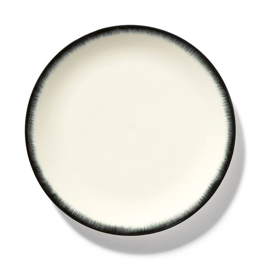 De Set of 4 Plates Variation 3 - Off White &amp; Black, 11.02"W