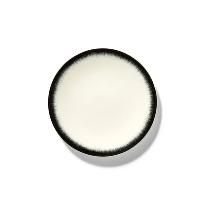 De Set of 4 Plates Variation 3 - Off White &amp; Black, 5.51"W