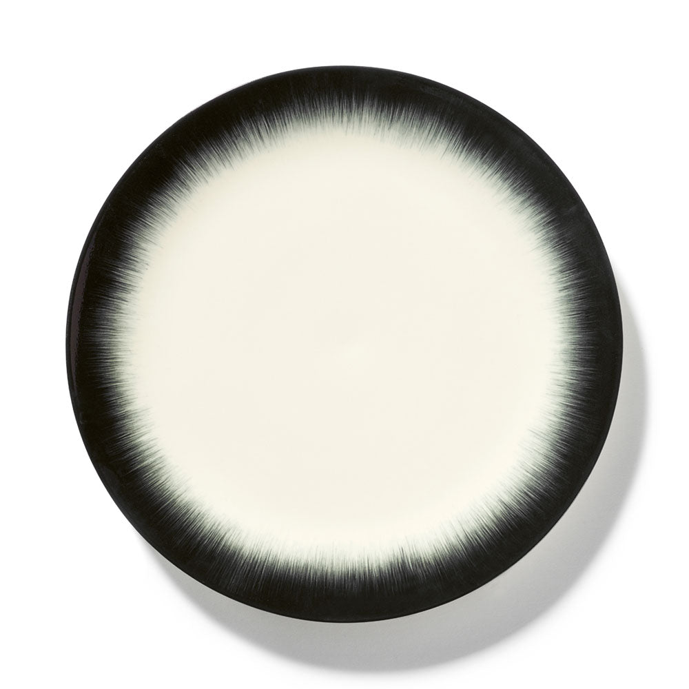 De Set of 4 Plates Variation 4 - Off White &amp; Black, 11.02"W