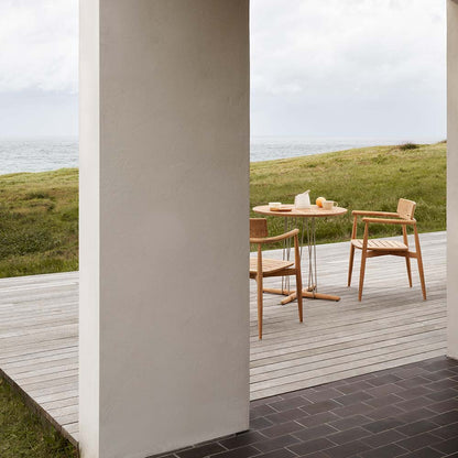 E022 Embrace Outdoor Table - 31.5"W