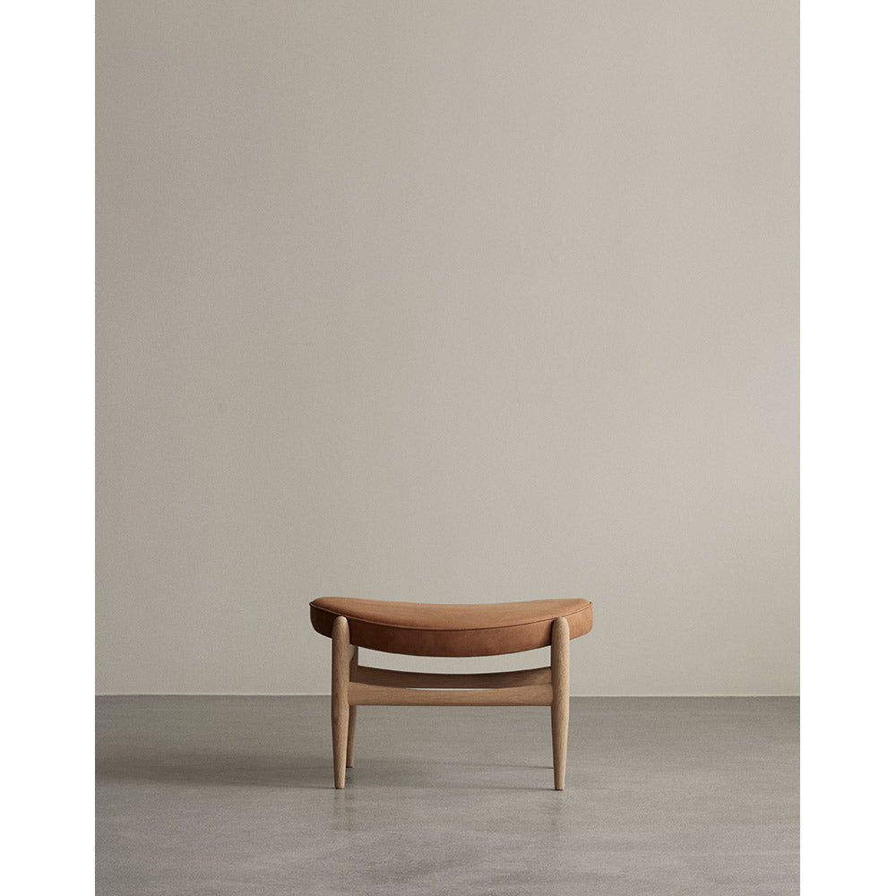 Elizabeth Ottoman - Natural Oak