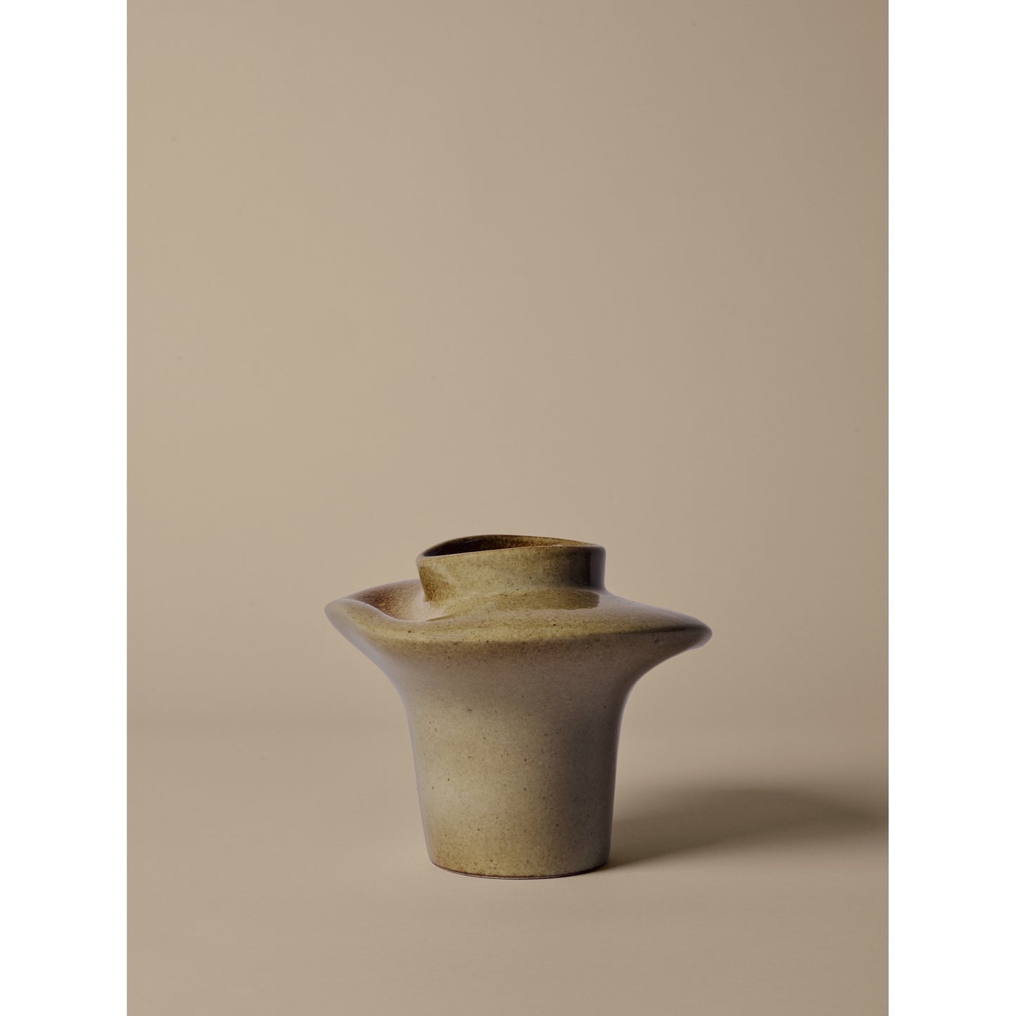 Evio Vase - Elm Green