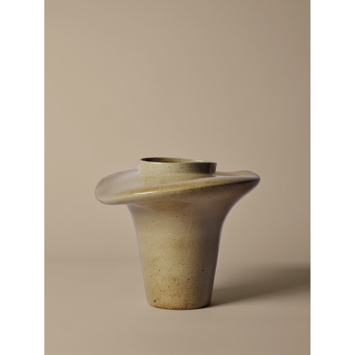Evio Vase - Elm Green