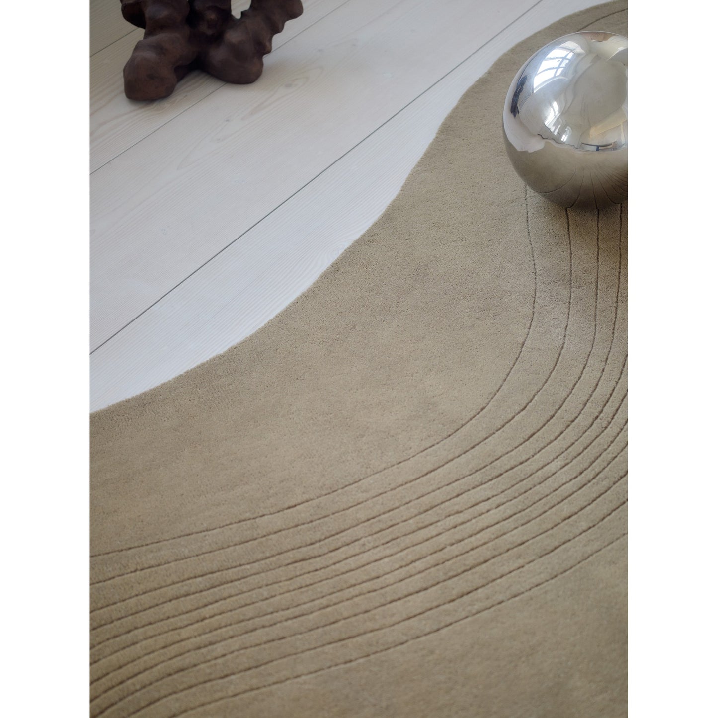 Fluid Arc Rug - Olive